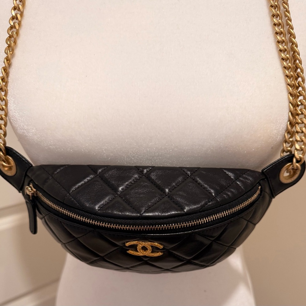 ❤️Authentic Chanel Lambskin Quilted Waist Belt Fanny Bum Bag Black & Gold ❤️ - Picture 13 of 16